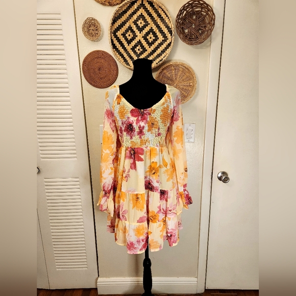 LAST ONE! Square Neck Yellow Floral Mini Dress With Flutter Sleeves NWT - Picture 10 of 11